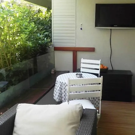 Apartment Lux Garden And Swimming Pool